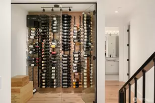 9812 NE 31st St, Bellevue, WA 98004 - Photo 30