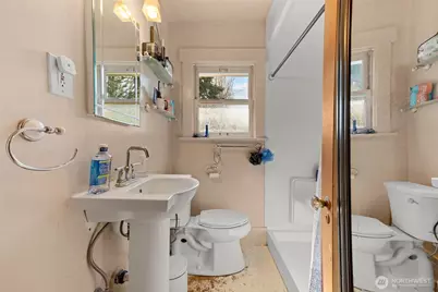 1407 Thurston Avenue NE, Olympia, WA 98506 - Photo 16