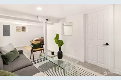 935 N 92nd Street, Seattle, WA 98103 - Photo 30