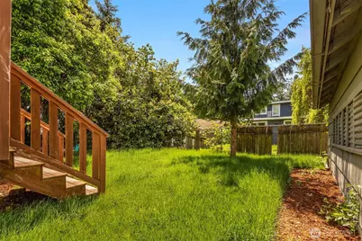 935 N 92nd Street, Seattle, WA 98103 - Photo 32