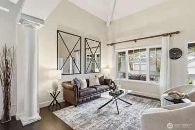 928 271st Avenue SE, Sammamish, WA 98075 - Photo 4