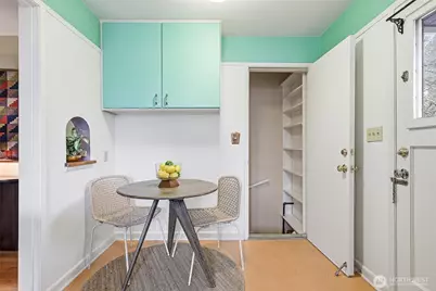 11249 Fremont Avenue N, Seattle, WA 98133 - Photo 12