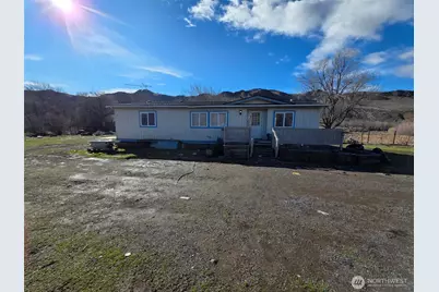 11992 US Highway 12, Naches, WA 98937 - Photo 1