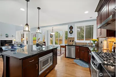 2712 Sunset Court, Steilacoom, WA 98388 - Photo 18