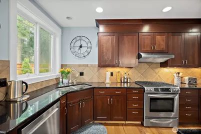 2712 Sunset Court, Steilacoom, WA 98388 - Photo 16