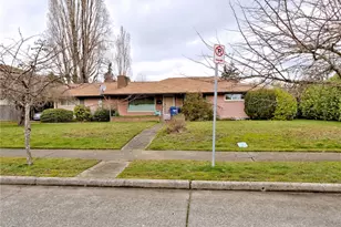 4422 S Myrtle St, Seattle, WA 98118 - Photo 12