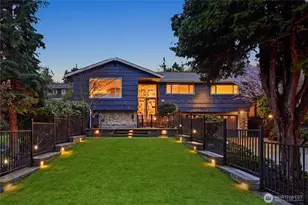 3601 NE 100th St, Seattle, WA 98125 - Photo 2