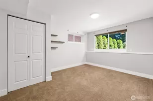 22706 NE 12th Pl, Sammamish, WA 98074 - Photo 32