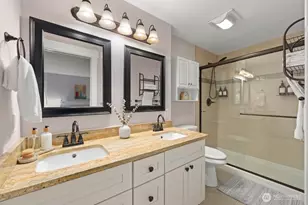 22706 NE 12th Pl, Sammamish, WA 98074 - Photo 16