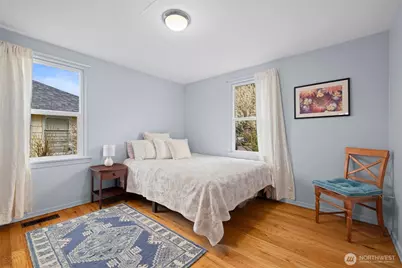 11437 Cornell Avenue S, Seattle, WA 98178 - Photo 14