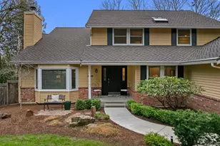 2524 225th Pl NE, Sammamish, WA 98074 - Photo 2