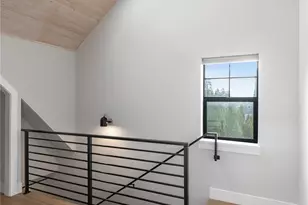 10715 2nd Ave NW, Seattle, WA 98177 - Photo 18