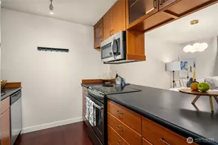 7309 Sand Point Way NE, Seattle, WA 98115 - Photo 10