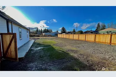 8518 9th Ave E, Tacoma, WA 98445 - Photo 6