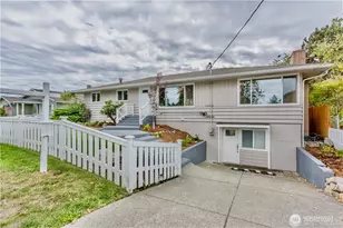 2241 S 252nd St, Des Moines, WA 98198 - Photo 2