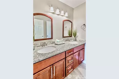 2241 S 252nd Street, Des Moines, WA 98198 - Photo 12