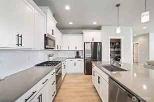 10445 11th St E, Edgewood, WA 98372 - Photo 10