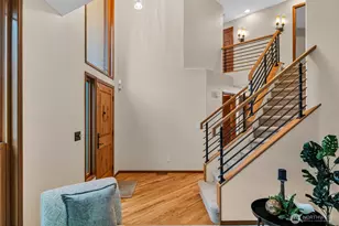 24310 SE 34th Pl, Sammamish, WA 98029 - Photo 4