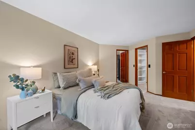 24310 SE 34th Place, Sammamish, WA 98029 - Photo 18