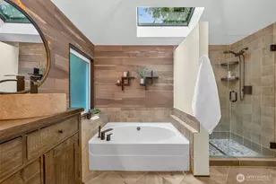 24310 SE 34th Pl, Sammamish, WA 98029 - Photo 20