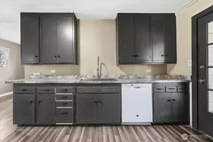 470 2nd St, Chelan Falls, WA 98817 - Photo 8