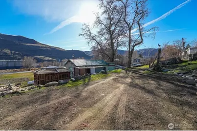 470 2nd Street, Chelan Falls, WA 98817 - Photo 26