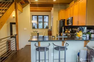 7937 Densmore Ave N, Seattle, WA 98103 - Photo 10