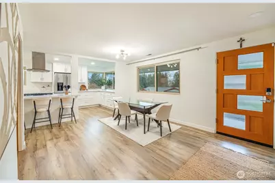 8802 Del Campo Drive, Everett, WA 98208 - Photo 4