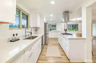 8802 Del Campo Dr, Everett, WA 98208 - Photo 10