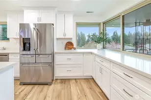 8802 Del Campo Dr, Everett, WA 98208 - Photo 8