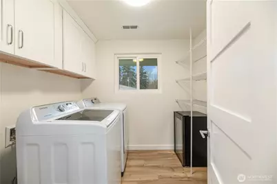 8802 Del Campo Drive, Everett, WA 98208 - Photo 12