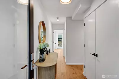 1233 E Roy Street, Seattle, WA 98102 - Photo 2