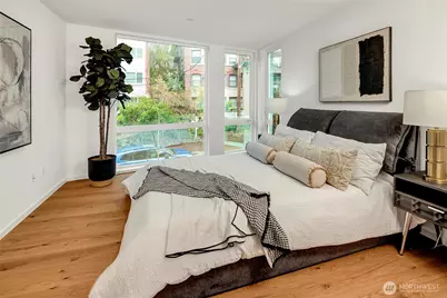 627 13th Avenue E, Seattle, WA 98102 - Photo 16