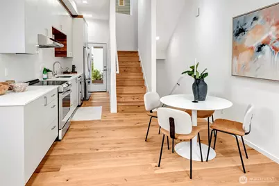 627 13th Avenue E, Seattle, WA 98102 - Photo 8