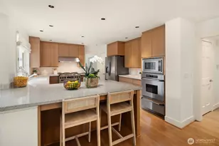 1716 Bellevue Way NE, Bellevue, WA 98004 - Photo 14