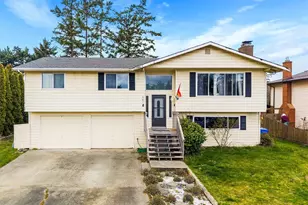 587 NW Fairhaven Dr, Oak Harbor, WA 98277 - Photo 1