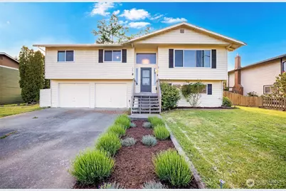 587 NW Fairhaven Drive, Oak Harbor, WA 98277 - Photo 1