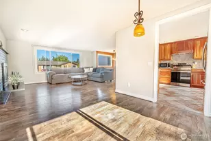 587 NW Fairhaven Dr, Oak Harbor, WA 98277 - Photo 4