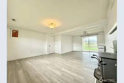 587 NW Fairhaven Drive, Oak Harbor, WA 98277 - Photo 6