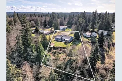 235 E Heights Place, Belfair, WA 98528 - Photo 10