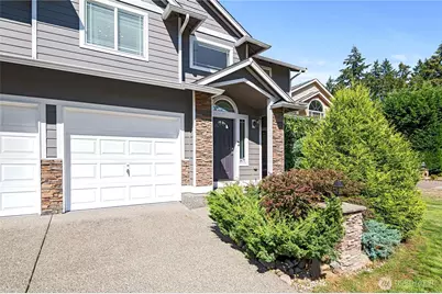 2615 170th Street Ct E, Tacoma, WA 98445 - Photo 2