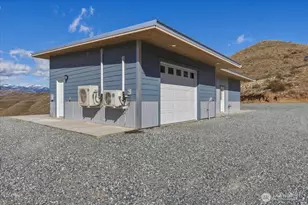 2 Is Vw Ln, Methow, WA 98834 - Photo 4