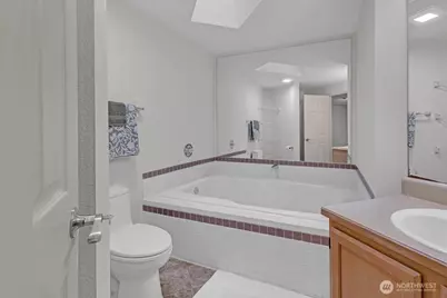 8653 Avondale Rd NE #D208, Redmond, WA 98052 - Photo 18