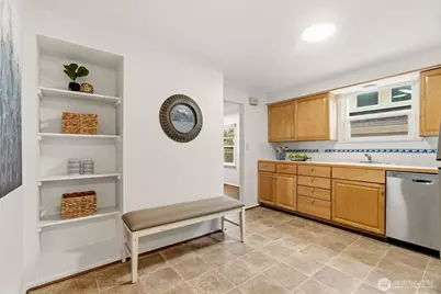 921 N 50th Street, Seattle, WA 98103 - Photo 16
