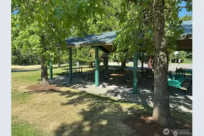 13059 SE 76th Street, Newcastle, WA 98056 - Photo 12