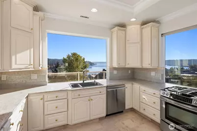 6404 NE 181st Street #A&B, Kenmore, WA 98028 - Photo 14