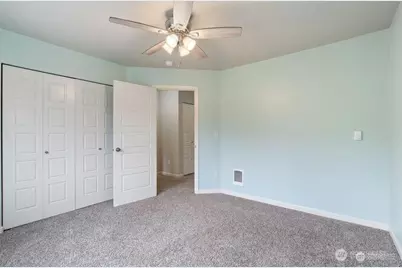 683 SE Olga Circle, Port Orchard, WA 98366 - Photo 16