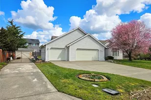 2727 180th St E, Tacoma, WA 98445 - Photo 2