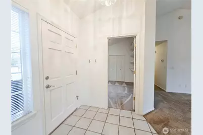 2727 180th Street E, Tacoma, WA 98445 - Photo 4