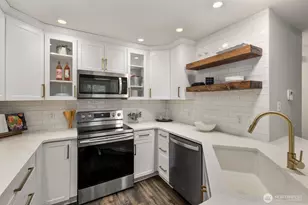 9210 Market Pl, Lake Stevens, WA 98258 - Photo 10